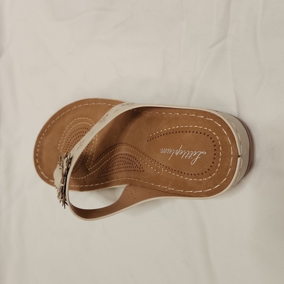 New!Light beige flower wedge flip flop arch support thong sandal off white ivory - Picture 3 of 11